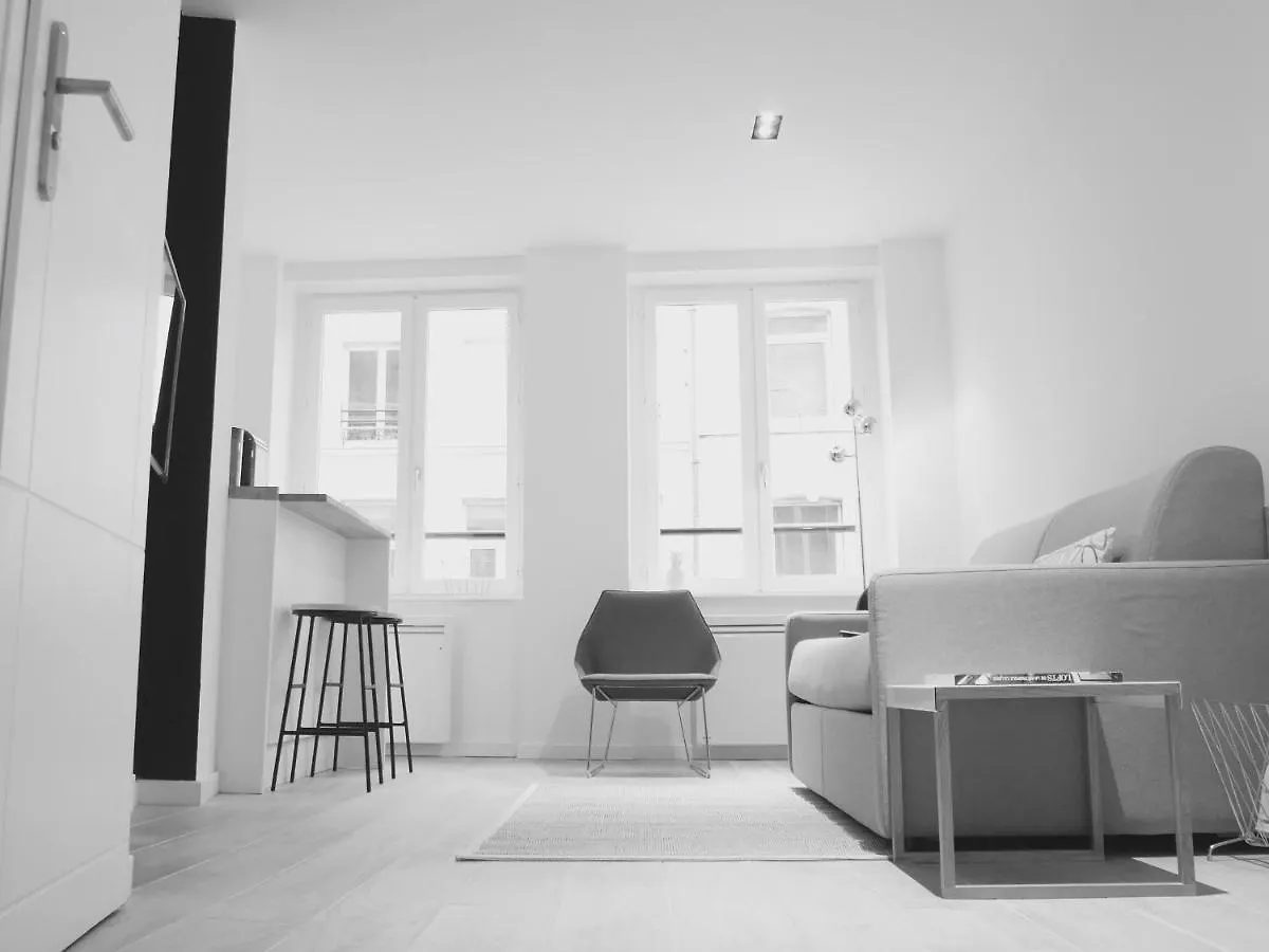 Appartement Au Chat Qui Dort Lille - Archives 18